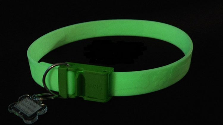 Davis FurEver Brite Glow in The Dark Pet Safety Collar - Image 2